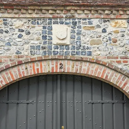 Le Clos De St Val 1